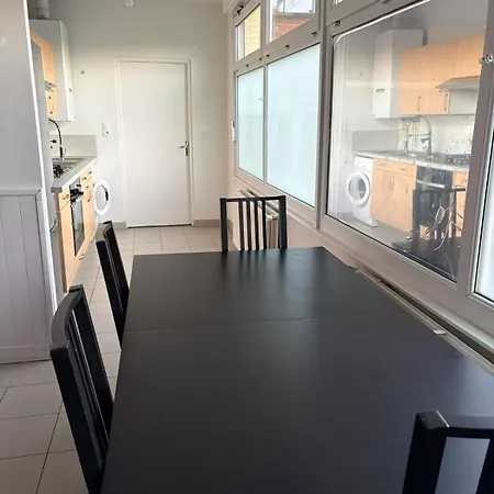 Apartmán House In Away From The Hustle And Bustle Of The *
