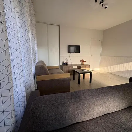 House In Away From The Hustle And Bustle Of The * Lille